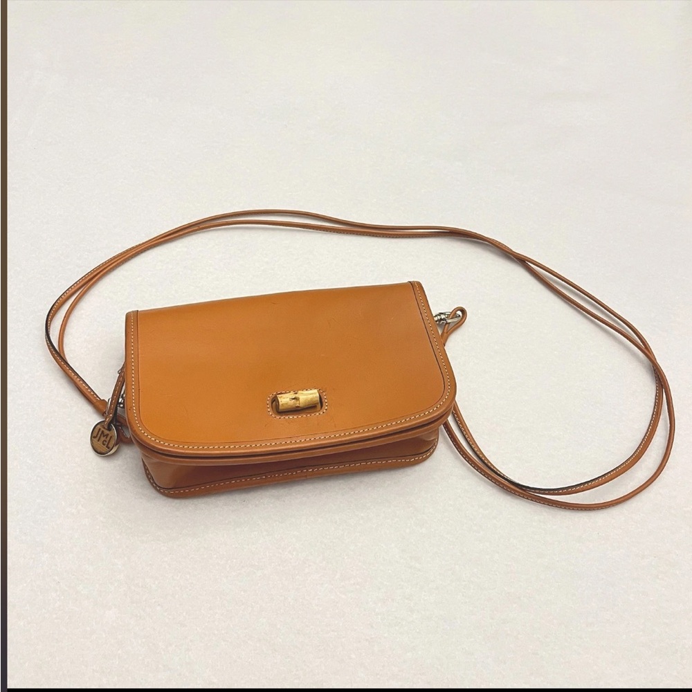 J McLaughlin Elegant Tan Leather Crossbody Bag - Picture 7 of 7